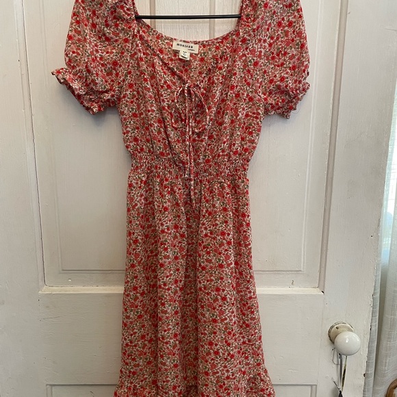 Monteau Red Floral Midi Dress - Picture 1 of 4